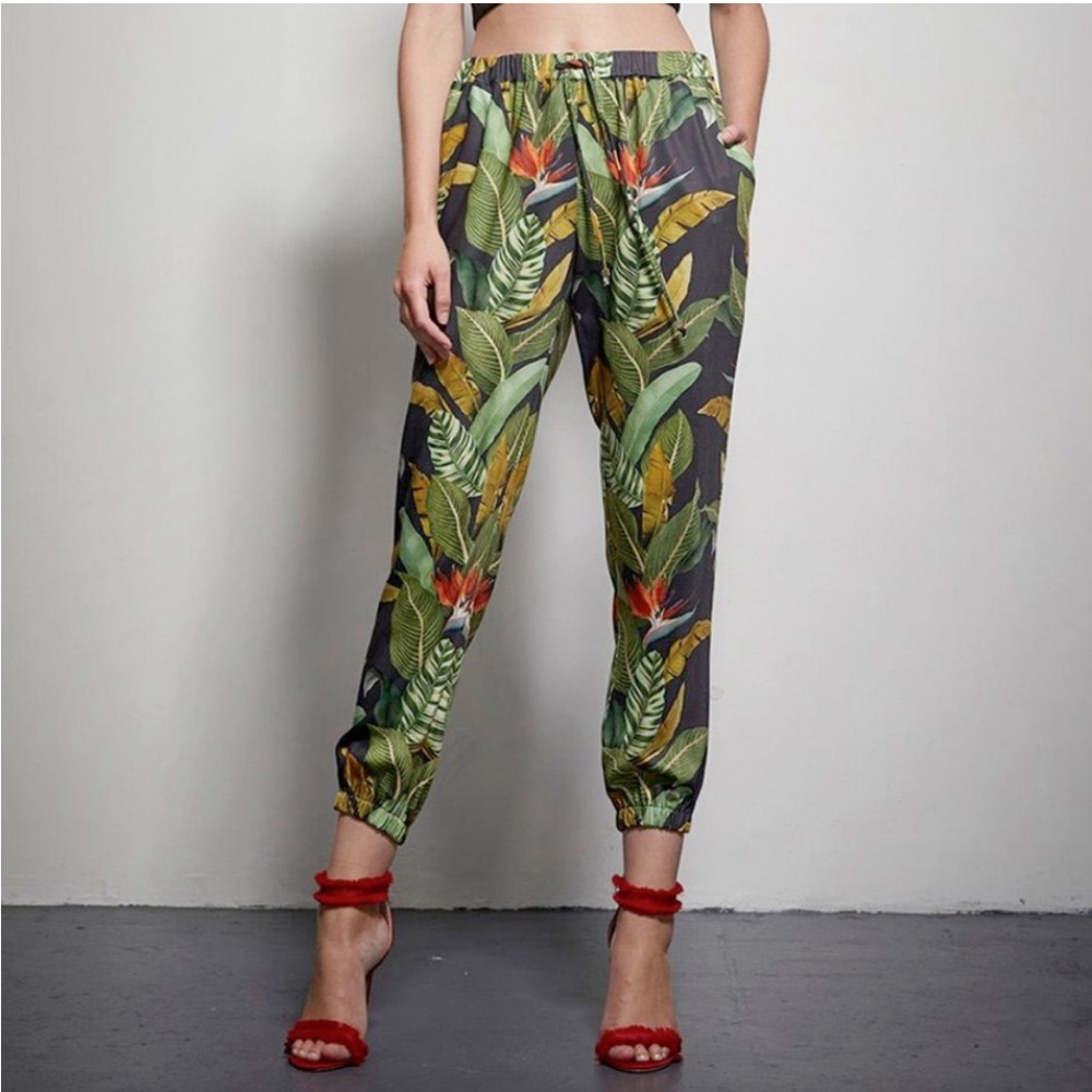 SHILLA Exotic floral tropical jogger pants size M